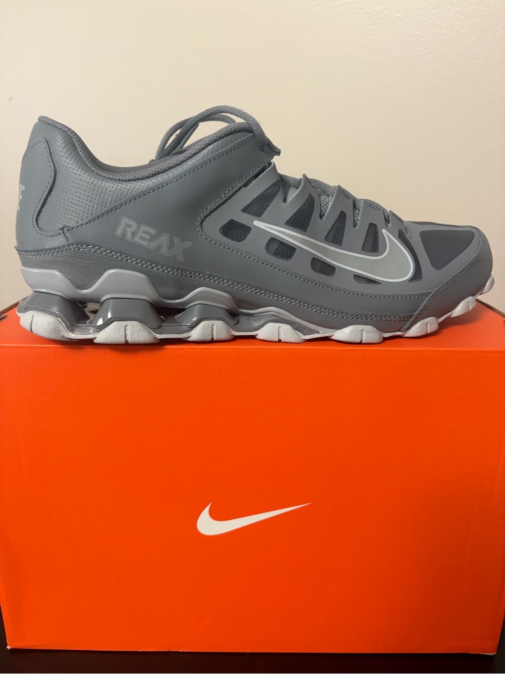 Nike Reax 8 Trainer Mens 13. **Brand New**